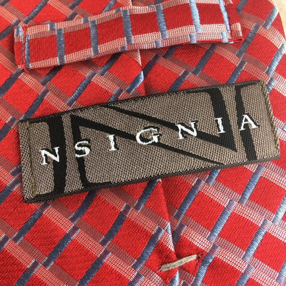 INSIGNIA SILK TIE - Picture 4 of 12